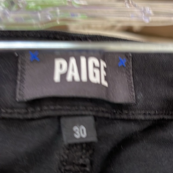 Levis PAIGE Classic Black  distressed knee 30” waist - Picture 2 of 5